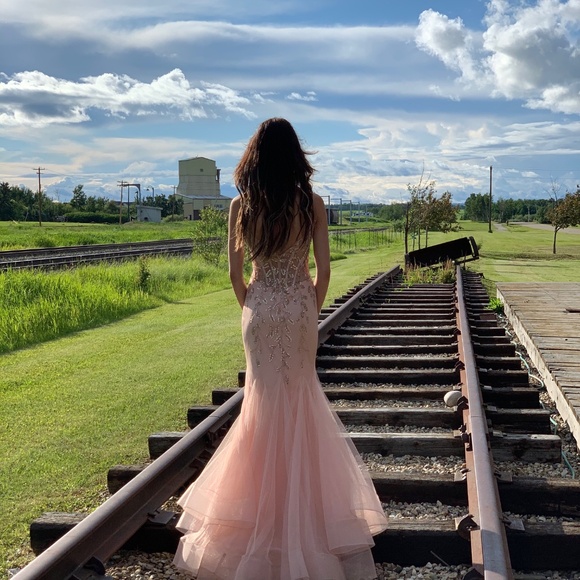 Prom dresses - Picture 3 of 4